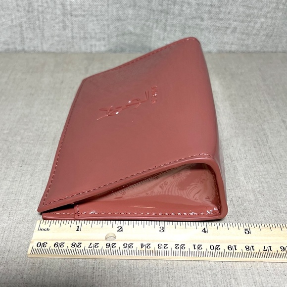 ❤️ YSL Beaute clutch - Picture 7 of 9